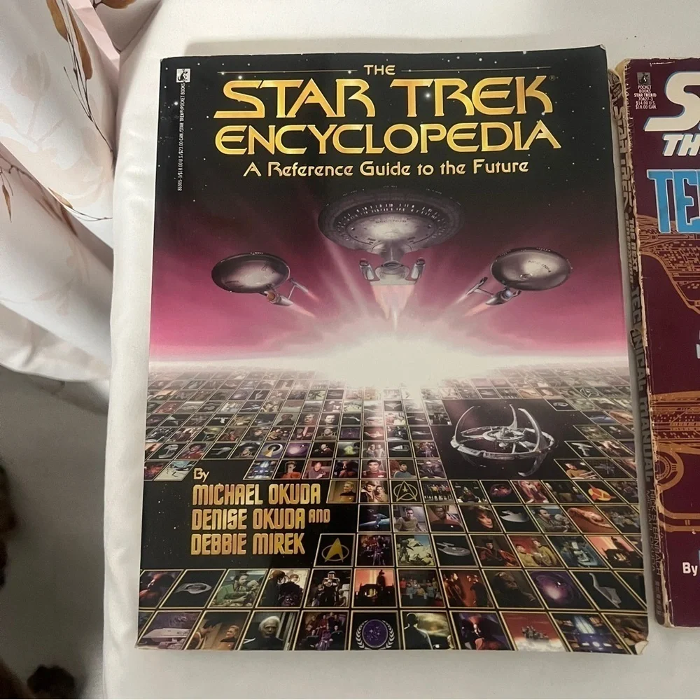 Star Trek explore universe